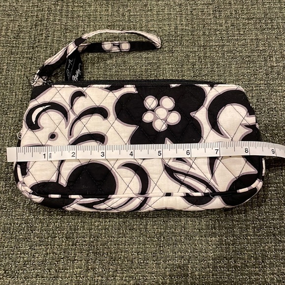 Vera Bradley quilted wristlet - Picture 3 of 7